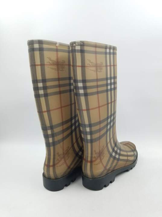 Buy the Burberry Khaki Check Rubber Boots W 8 COA