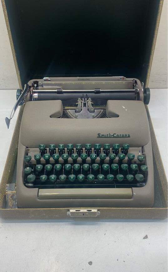 Smith Corona Sterling Portable Typewriter image number 1