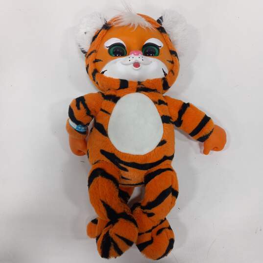Jakks Pacific Animal Babies Battery-Operated Tiger Doll image number 5