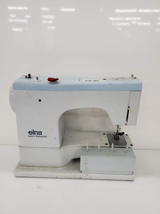 Vintage ELNA 62 Switzerland Sewing Machine Untested image number 2