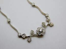 18K White Gold 0.71 CTTW Diamond Floral Necklace 13.8g alternative image