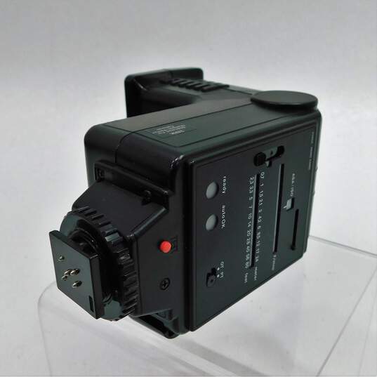 Pentax A3000 35mm Film Camera w/ Flash & Bag image number 7