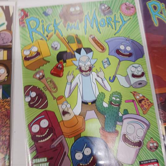 Bundle Of 10 Assorted Rick & Morty Comic Books image number 3