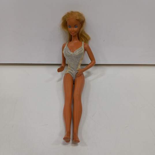 Supersize Barbie 18 Inch 1976 Doll ( Fair Condition ) image number 1