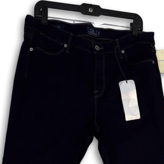 NWT Womens Blue Denim Dark Wash Pockets Stretch Ankle Skinny Jeans Sz 14/32 image number 3