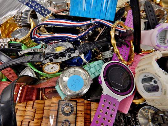12.8Lbs BULK Watches & Watch Parts image number 2