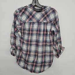 Plaid Button Up Collared Shirt alternative image