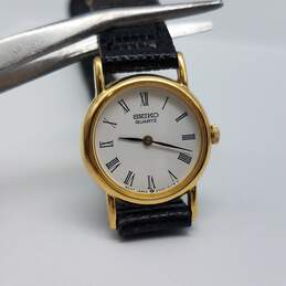 Seiko Classic 19-20mm Case Ladies Quartz Watch with black leather strap collection alternative image