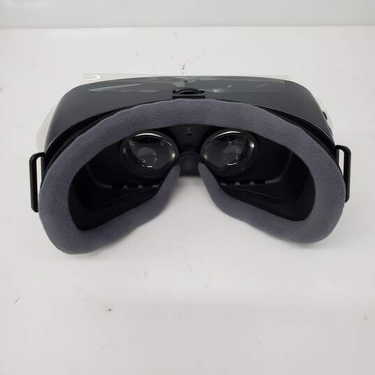 Samsung Gear VR with Controller / NEW OPEN BOX image number 3