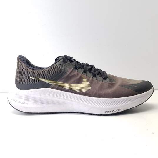 Nike Winflo 8 Black Metallic Gold Athletic Shoes Men's Size 9.5 image number 1