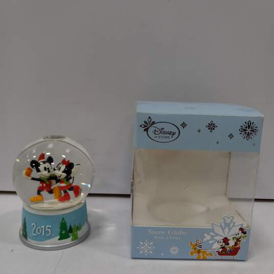 Disney Mickey & Minnie Mouse 2015 Snow Globe image number 1