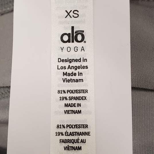 Alo Yoga Women Grey Capri Leggings XS NWT image number 4