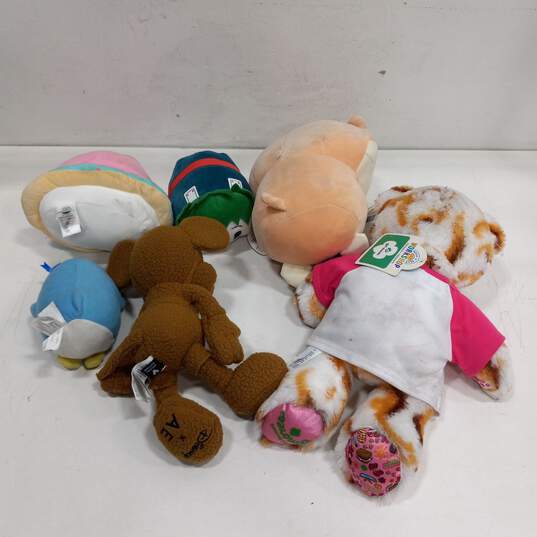 Bundle of 7 Assorted Plush Toys image number 6