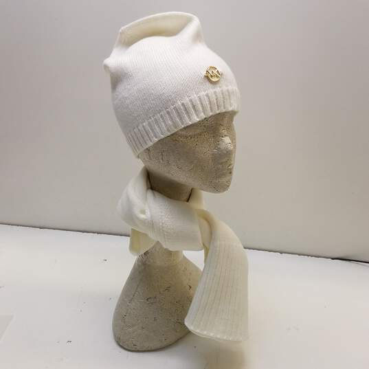 Michael Kors White Knitted Scarf & Beanie image number 2