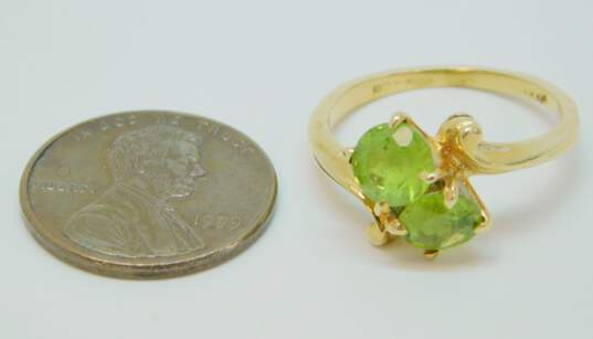 14K Gold Faceted Peridot Stones Scrolled Bypass Ring 3.6g image number 4