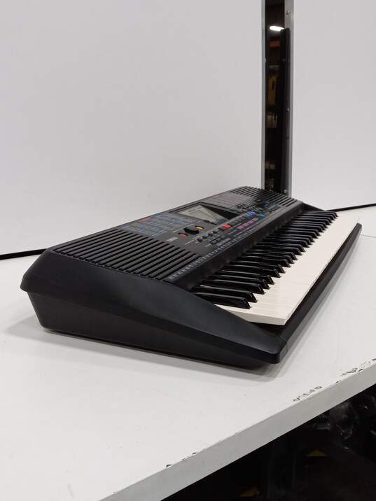 Yamaha Portatone Electronic Keyboard image number 3