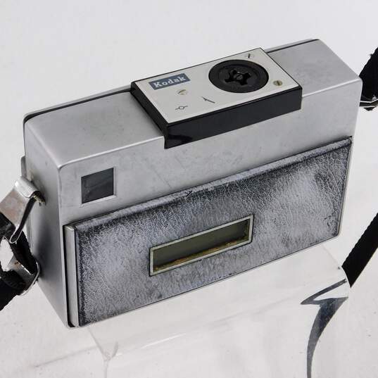 Vintage Kodak Instamatic 814 Film Camera 38mm w/ Case image number 3