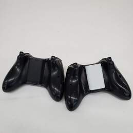 Xbox 360 Wireless Controllers alternative image