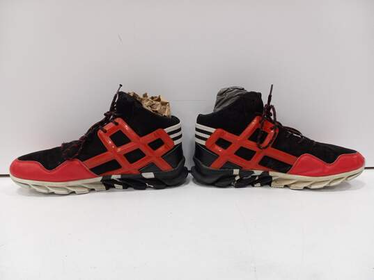Men's Black/Red Sneakers  EU Size 41 image number 2