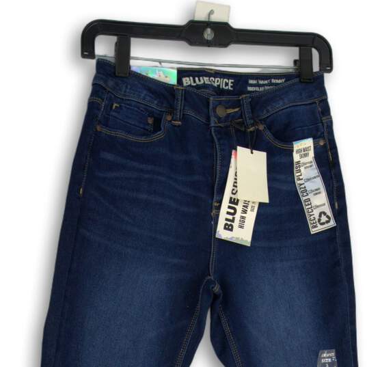 NWT Blue Spice Womens Blue Denim Medium Wash High Waist Skinny Jeans Size 3 image number 3
