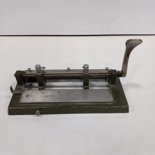 Antique Heavy Duty Hole Punch image number 1