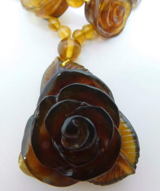 Artisan Melamine Flower Carved Pendant Necklace & Ring 28.0g image number 2