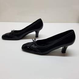 Authenticated Salvatore Ferragamo Black Leather Patent Cap Top Pumps Women's Size 6 alternative image