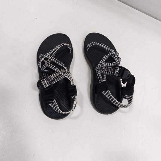 Women's Black Chaco Sandals Size 7 image number 2
