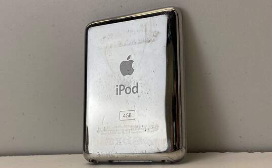 Apple iPod Nanos (Assorted Models) Lot of 2 image number 6
