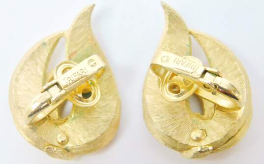 Vintage Crown Trifari Brushed Gold Tone Clip-On Earrings 13.5g image number 4