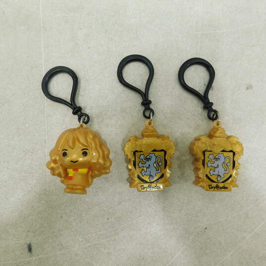 Harry Potter Hallmark Mystery Ornaments Chibi Plush & Backpack Clips w/ Bonus Funko Pop image number 4