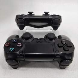 Lot of 2 Sony PS4 Controllers alternative image