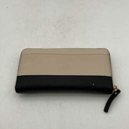Womens Cream Black Leather Inner Pockets Card Holder Zip-Around Wallet alternative image