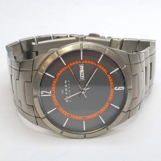 Skagen Denmark Super Hardened Mineral Crystal Black Dial Date Titanium Watch image number 7