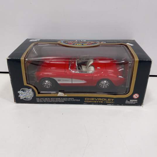 Road Tough Red '57 Chevrolet Corvette Die-Cast 1:18 Model Car image number 7