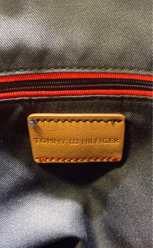 Tommy Hilfiger Black Leather Crossbody Bag image number 5