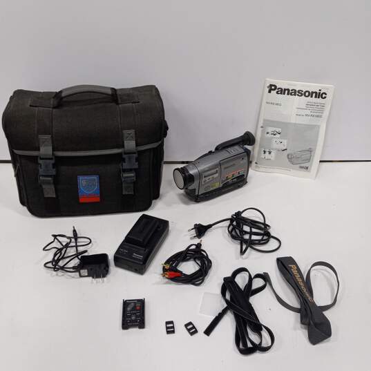 RX18 Palmcorder VHS-C Movie Camera image number 1