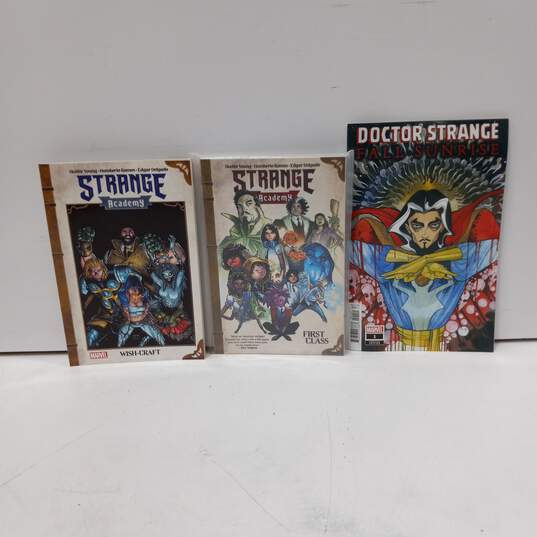 Bundle of 12 Dr. Strange Comic Books (6.1lbs) image number 4