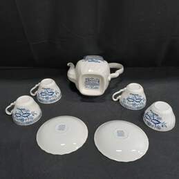 Set of 7 Vintage Myott Meakin Blue Onion Cups, Saucers & Pot alternative image