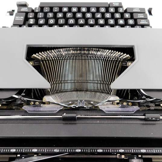 Swintec 3300C Portable Electronic Typewriter w/ Case image number 4