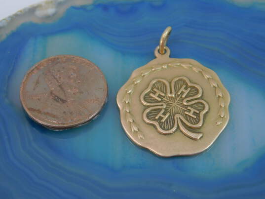 Vintage 10k Yellow Gold Four Leaf Clover Baby Beef Club Etched Charm 6.5g image number 5