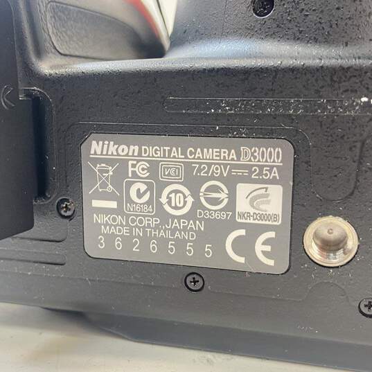Nikon D3000 10.2MP Digital SLR Camera with 18-55mm Lens image number 5