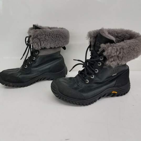 UGG Adirondack Boots Size 8 image number 2