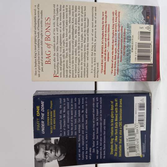 Bundle of 4 Various Stephen King Mystery Novel Books image number 3