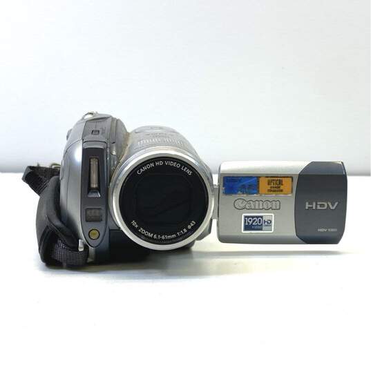 Canon HV20 3.1MP HD MiniDV Camcorder image number 2