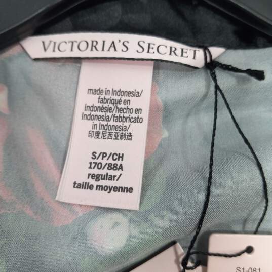 Victoria's Secret Satin Floral Print LS Pajama Top Size S NWT image number 3