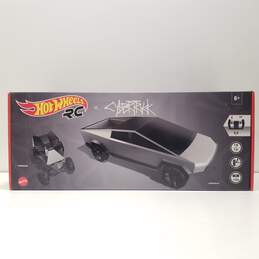 Mattel GYD25 Hot Wheels RC Tesla Cybertruck With Cyberquad Car