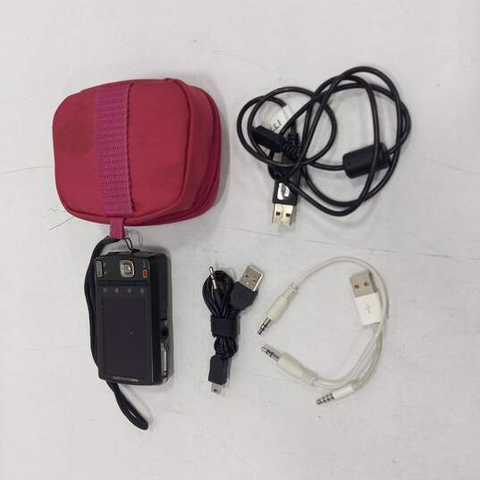 Kodak EasyShare M530 Digital Camera In Pink Case With 4 Cords And Battery image number 1