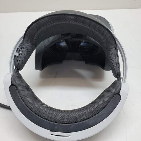 Playstation VR Headset Only image number 3