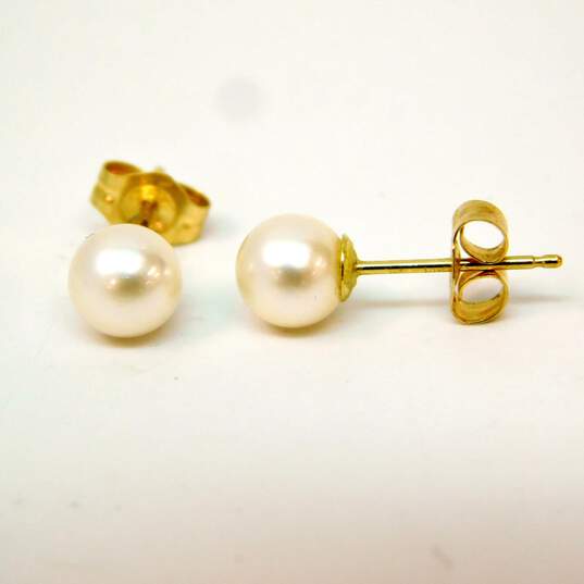14K Yellow Gold Pearl Stud Earrings 1.0g image number 3